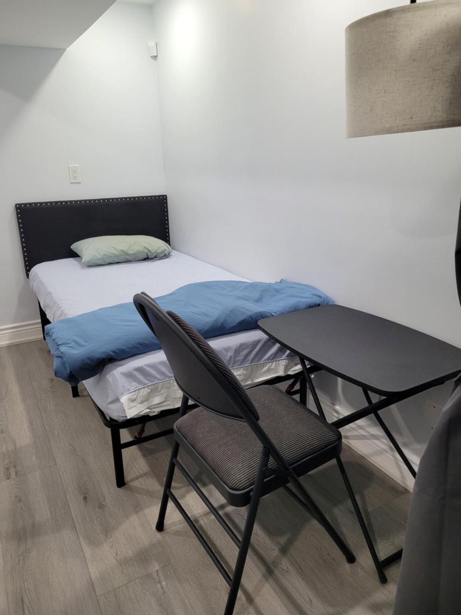 Cozy Room In A Quiet Neighbourhood Toronto Exterior photo